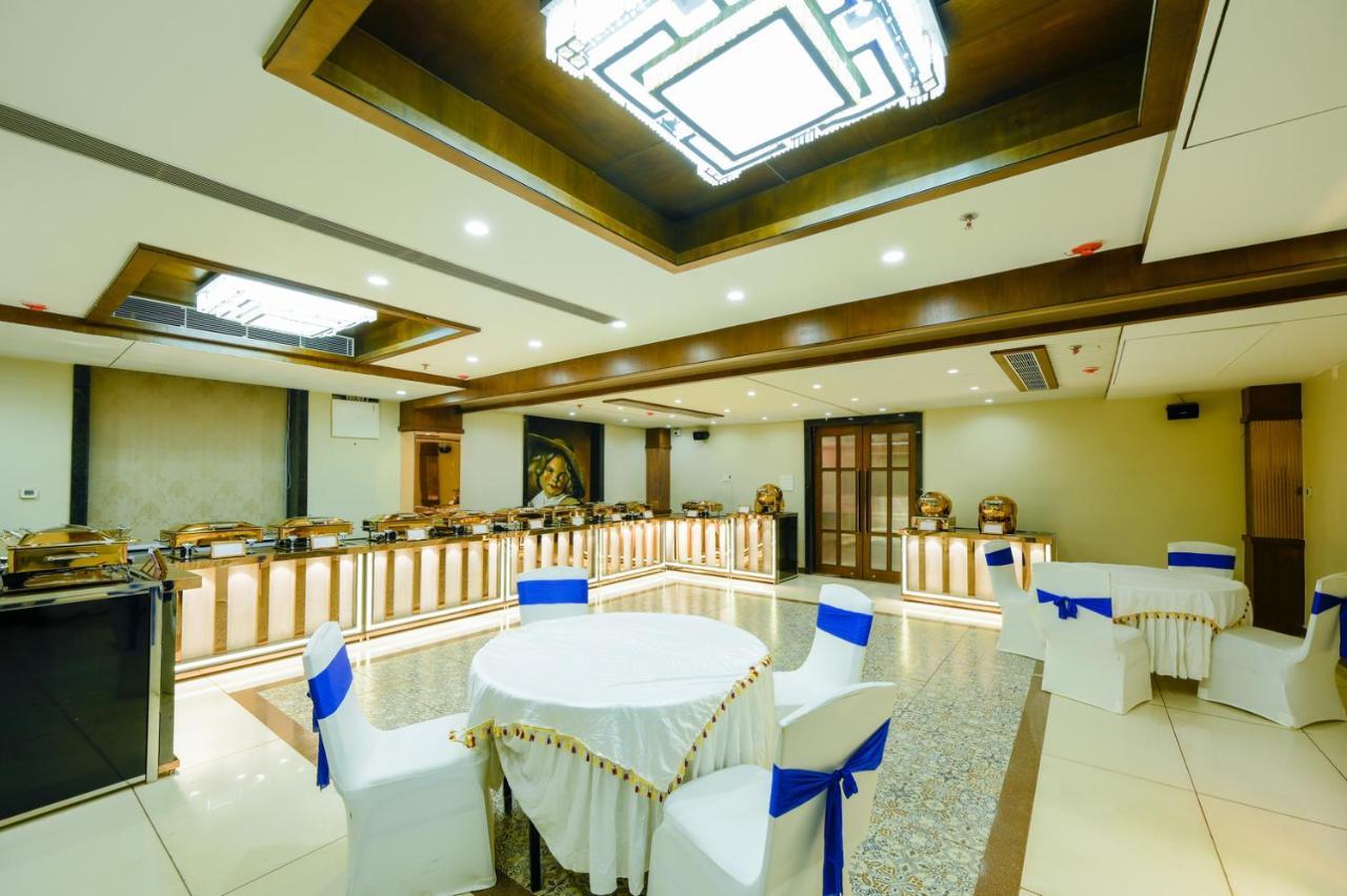 The Shivalik Hotel Bhubaneswar Exterior photo
